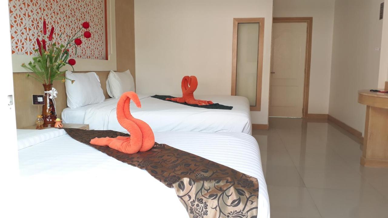 Red Sapphire Hotel Patong Exterior photo